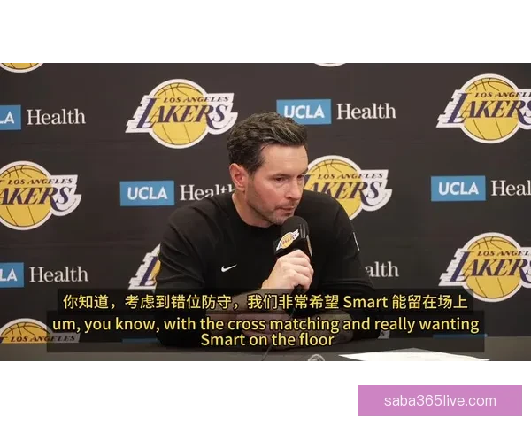 詹姆斯转型内幕：与雷迪克深谈坦然接受球权调整