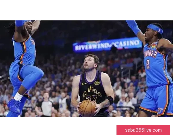 东契奇腿筋伤病原因揭秘湖人将帅回应詹姆斯强调健康至关重要